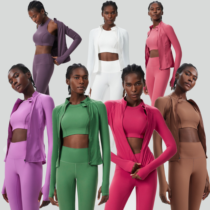Running Gear For Women - طقم ملابس رياضية مكون من 3