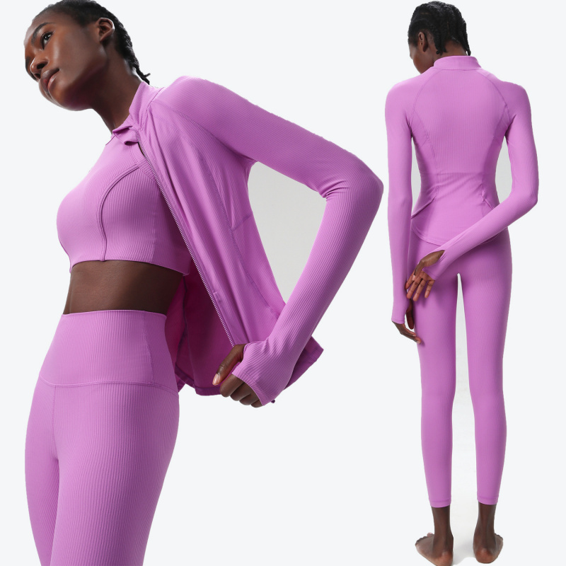 طقم ملابس رياضية مكون من 3 قطع - مراجعة Running Gear For Women وسعره