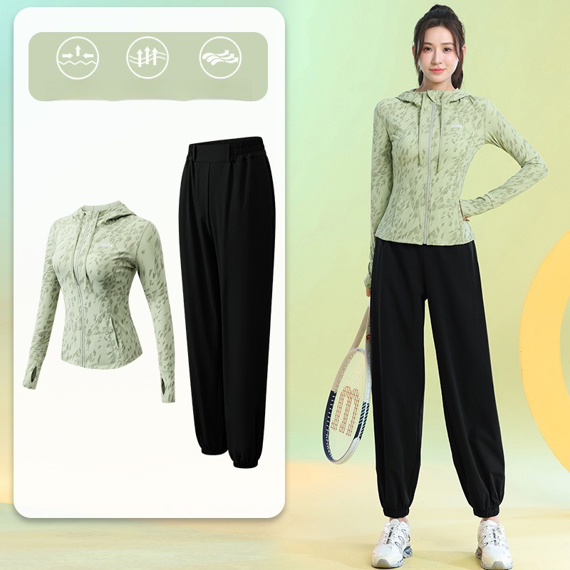 بدلة رياضية نسائية للجري بأكما - مراجعة Running Gear For Women وسعره